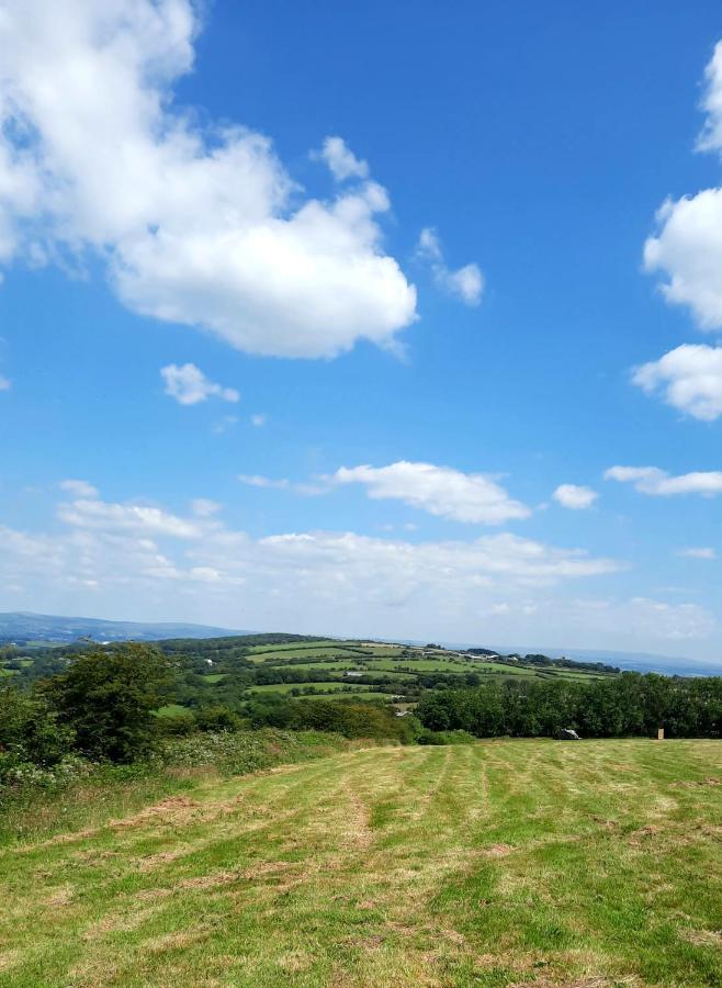 Summit Camping Kit Hill Cornwall Panoramic Views Grass Pitch From 15Pn Or Bella Bell Tent 75Pn Callington Luaran gambar