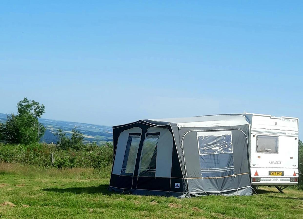 Summit Camping Kit Hill Cornwall Panoramic Views Grass Pitch From 15Pn Or Bella Bell Tent 75Pn Callington Luaran gambar