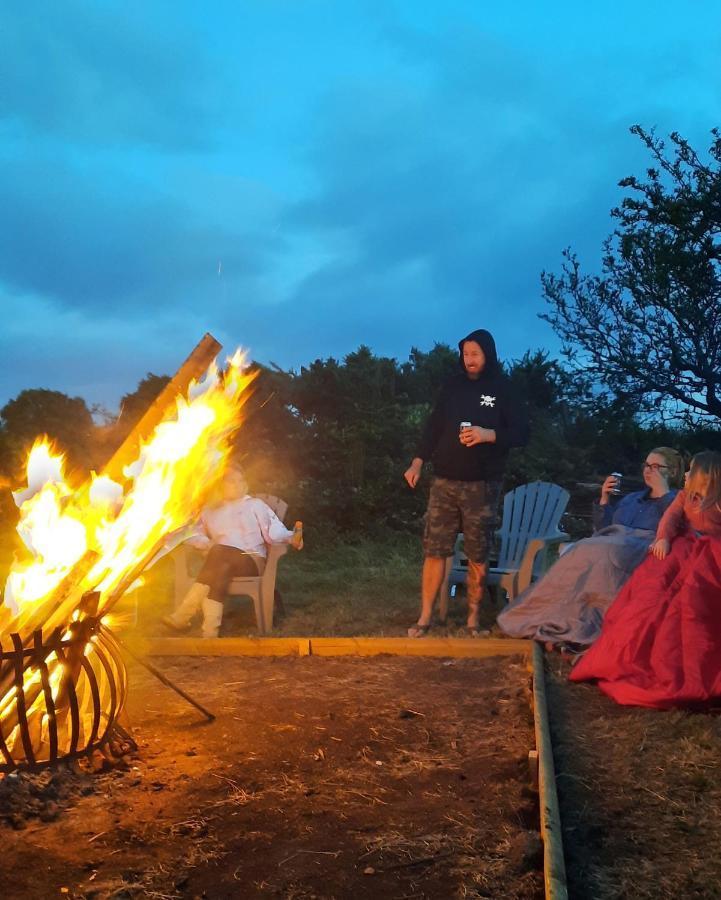 Summit Camping Kit Hill Cornwall Panoramic Views Grass Pitch From 15Pn Or Bella Bell Tent 75Pn Callington Luaran gambar